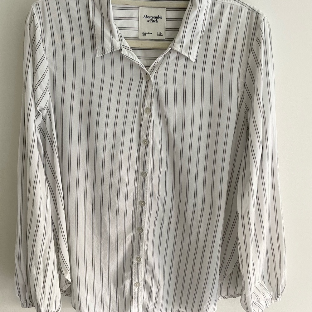 Abercrombie & Fitch White Blouse with Black Stripes